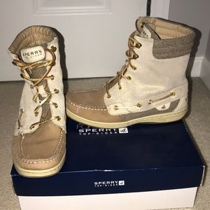 Hikerfish Linen/Gold Sperry boot